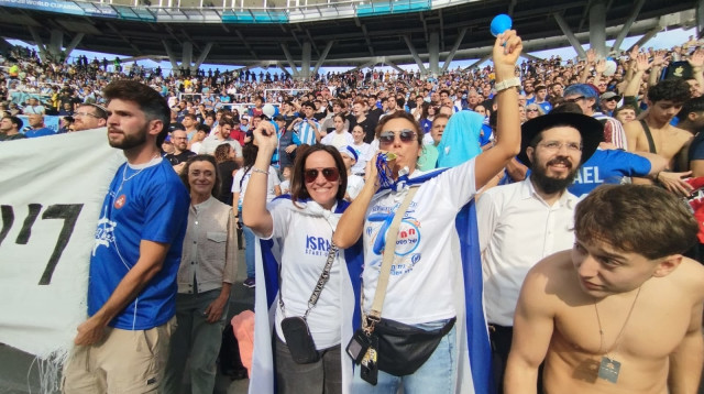 לב חצוי. הישראלים האורוגוואים ביציעי לה פלאטה (צילום: מערכת וואלה!, שלמה וייס)