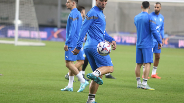 חזן יצטרך לחפש תחליף. קארצב (צילום: שלומי גבאי)