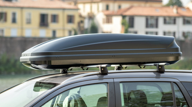 גגון לרכב – תעמיסו בקלות סחורה וציוד על רכבכם הפרטי (צילום: FREEPIK)