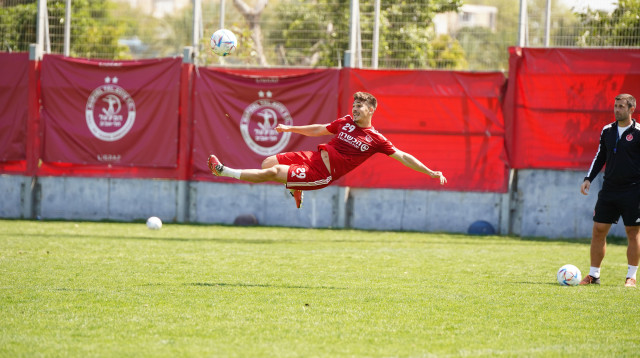 הספיק לרשום העונה 13 הופעות בליגת העל ופתח במשחק הכי גורלי העונה. בנימין (צילום: אתר רשמי, אופיר מגדל)