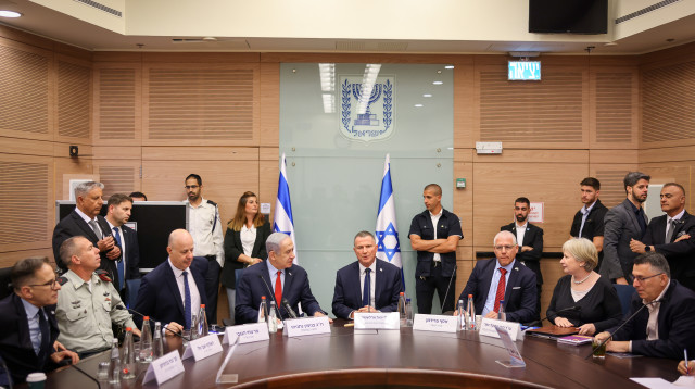 בנימין נתניהו בוועדת חוץ וביטחון (צילום: נועם מושקוביץ, דוברות הכנסת)