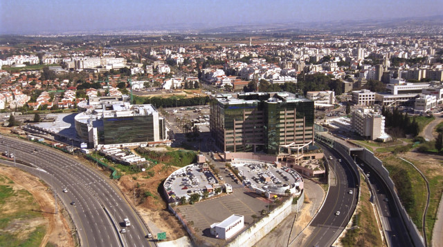 כפר סבא (צילום: קורין אדריכלים)
