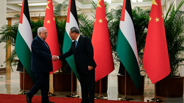 ביקור אבו מאזן בבייג'ינג (צילום: רויטרס)