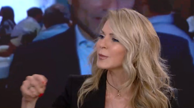 אתי כרייף אצל אופירה וברקוביץ' (צילום: צילום מסך קשת 12)