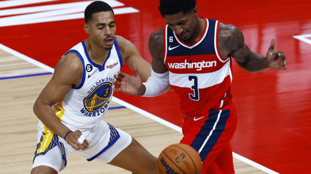 ראו את שחקני הספסל מככבים. בראדלי ביל וג'ורדן פול (צילום: רויטרס)