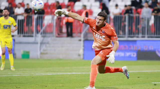 רן קדוש, שוער הפועל חיפה (צילום: קובי אליהו)