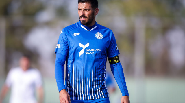 שחקן עירוני טבריה אופיר מזרחי (צילום: מאור אלקסלסי)