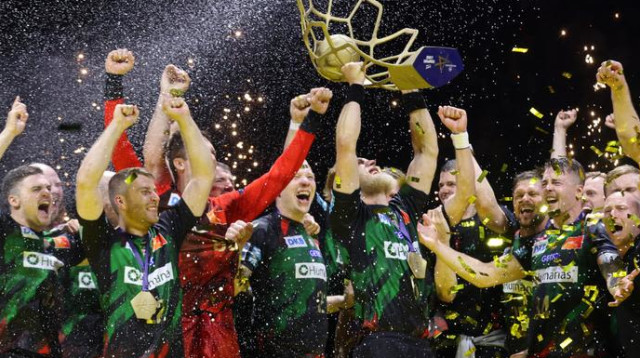 הכי מותח שיש. מגדבורג חוגגת (צילום: רויטרס)