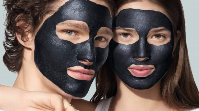 פחם פעיל בסדרת מוצרי הניקוי של גרניה (צילום: יחצ חול)