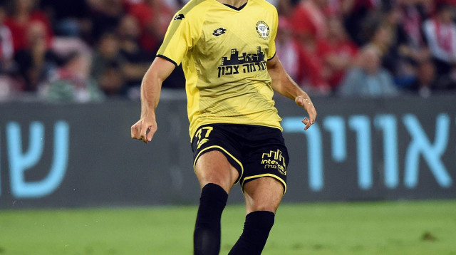 ניקו אולסק שחקן מכבי נתניה (צילום: ברני ארדוב)