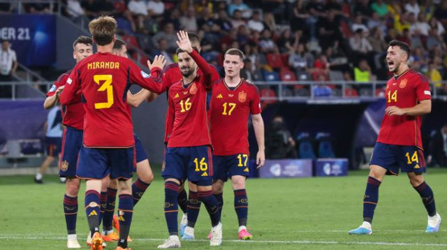 פתחו ברגל ימין. שחקני נבחרת ספרד הצעירה (צילום: אימג'בנק  GettyImages)