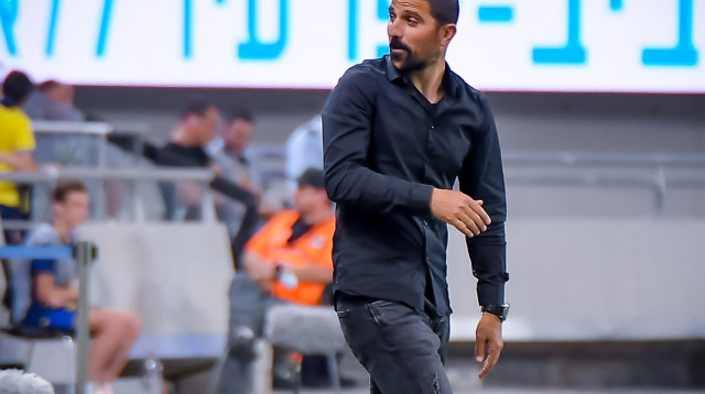 משה אוחיון עוזר מאמן מ.ס. אשדוד (צילום: אריאל שלום)