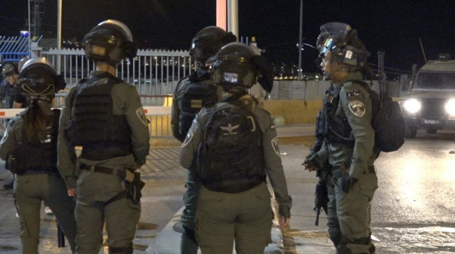 כוחות במעבר קלנדיה, ארכיון (צילום: דוברות המשטרה)