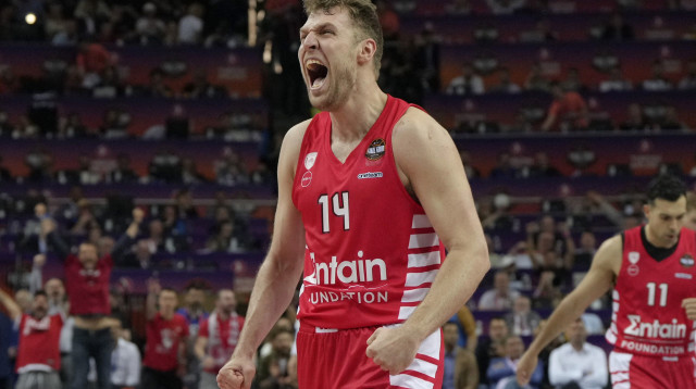 תצוגת העל שלו לא הספיקה. וזנקוב (צילום: רויטרס)