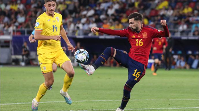 ספרד ואוקראינה יכולות לחגוג עליית שלב. אלכס באנה (צילום: אימג'בנק  GettyImages)