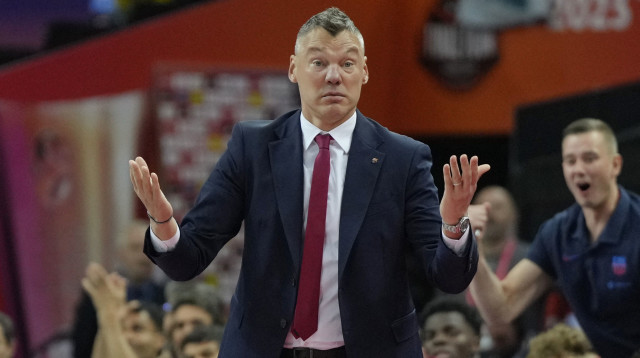 הפרצוף המוכר. שאראס הערב (צילום: רויטרס)