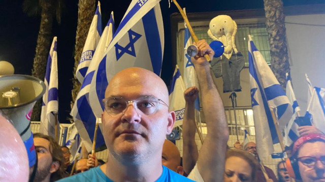 פעיל המחאה שעוכב לחקירה ושוחרר  (צילום: אבשלום ששוני)