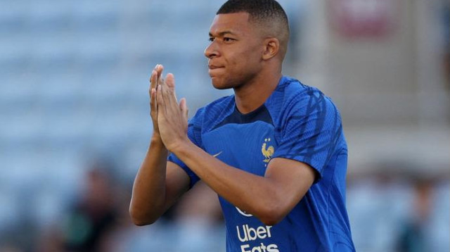 יעזוב תמורת פיצוי? אמבפה (צילום: רויטרס)