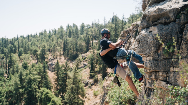 סנפלינג משותף של מתנדבי עמותת החתול עם 669 (צילום: עידן מרזוק)