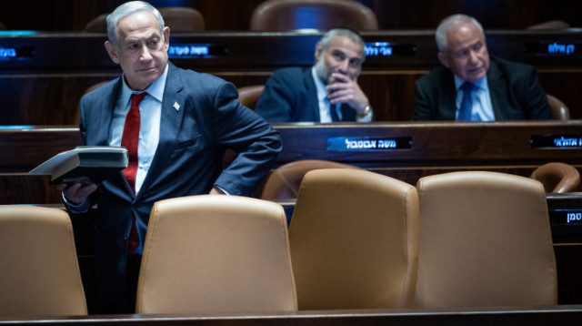 בנימין נתניהו במליאה (צילום: יונתן זינדל פלאש 90)