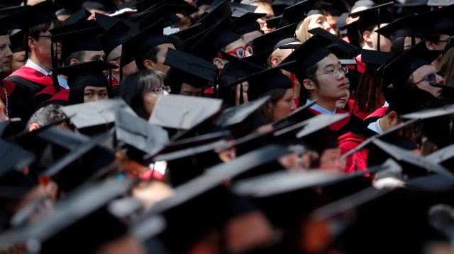 סטודנטים באוניברסיטת "הרווארד", למצולמים אין קשר לכתבה (צילום: REUTERS/Brian Snyder/File Photo)