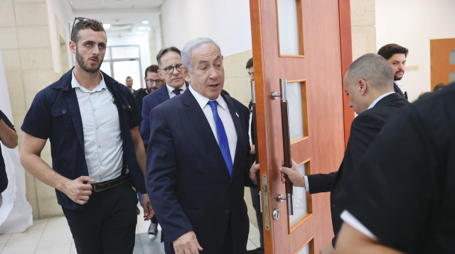 נתניהו בבית המשפט המחוזי בירושלים (צילום: יונתן זינדל, פלאש 90)