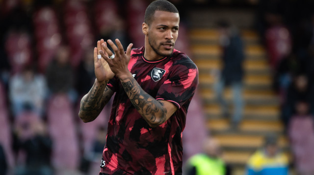 וויליאם טרוסט-אקונג במדי סלרניטנה (צילום: GettyImages, Ivan Romano)