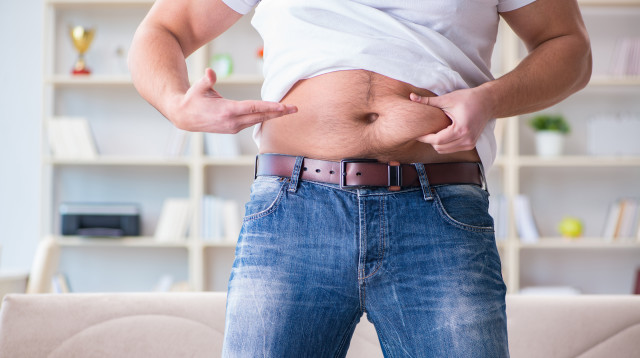 אוכלים בלילה ומדלגים על ארוחת בוקר? (צילום: אינג'אימג')