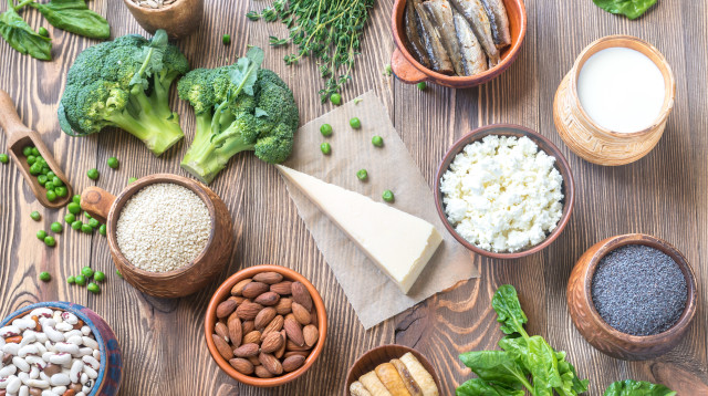 12 מזונות עשירים בסידן (צילום: אינג'אימג')