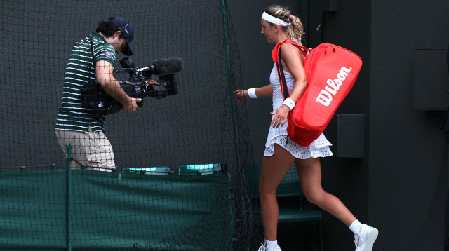 ויקטוריה אזרנקה, טניסאית בלארוסית, אחרי הפסד בשמינית גמר ווימבלדון (צילום: GettyImages, Patrick Smith)