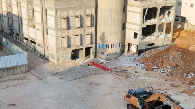 עבודות ההריסה השבוע. התושבים שוקלים פניה לבית המשפט (צילום: באדיבות התושבים)