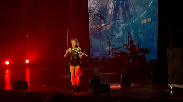 לינדזי סטירלינג בהיכל התרבות בתל אביב (צילום: יובל ארד)