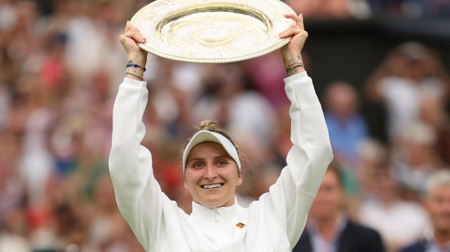 הטניסאית הצ'כית מרקטה וונדרושובה, אלופת ווימבלדון 2023 (צילום: אימג'בנק  GettyImages, Julian Finney)