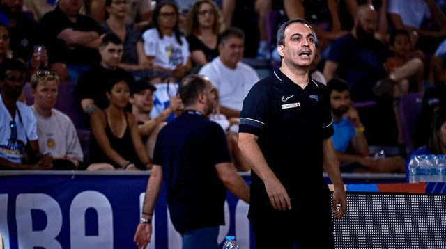 אלעד חסין, מאמן נבחרת העתודה של ישראל (צילום: אתר רשמי, fiba.com)