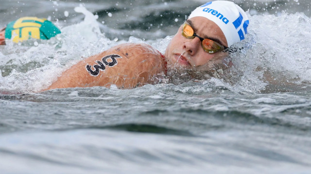 מתן רודיטי באליפות העולם בשחייה במים פתוחים (צילום: אתר רשמי, סימונה קסטרווילארי, איגוד השחייה)