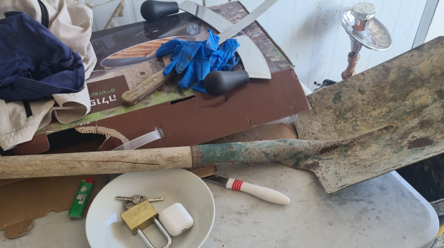 כלי התקיפה (צילום: דוברות המשטרה)