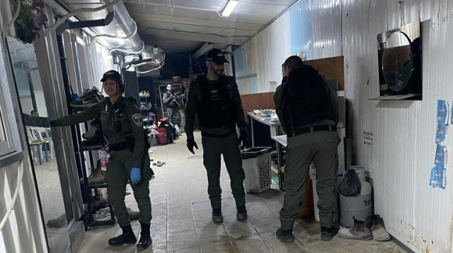 מבצע לאיתור שוהים בלתי חוקיים (צילום: דוברות המשטרה)