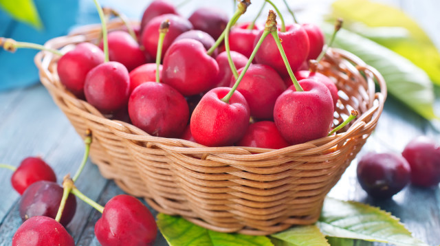 דובדבנים (צילום: אינג'אימג')