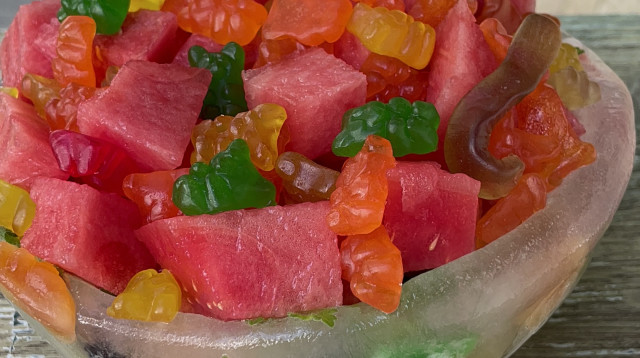 קערת פירות נמסה (צילום: לירון ספיר)