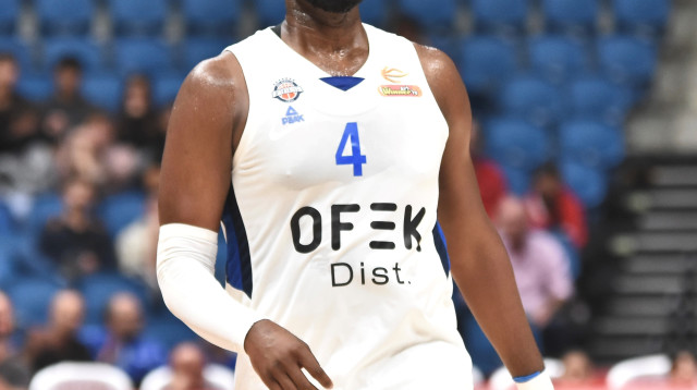 רוברט קרטר, שחקן בני הרצליה (צילום: דב הליקמן)