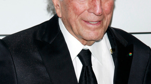 טוני בנט  (צילום: REUTERS/Carlo Allegri/File Photo)