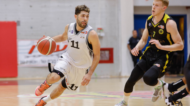 קורן ז'ורנו, שחקן הפועל עפולה (צילום: מאור אלקסלסי)