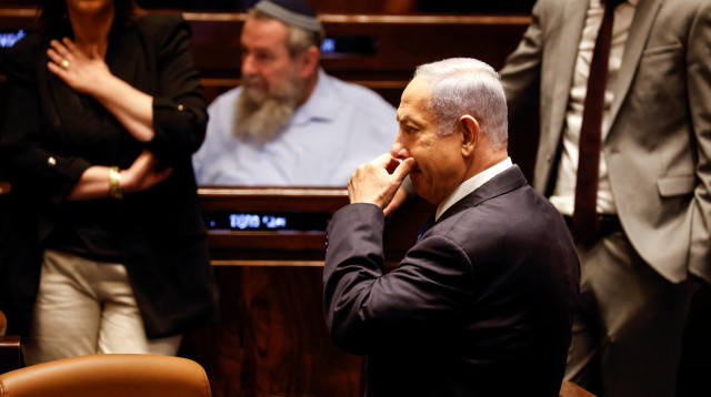 בנימין נתניהו בכנסת (צילום: REUTERS/Amir Cohen)