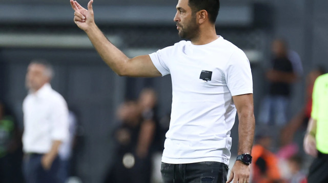 אליניב ברדה מאמן הפועל באר שבע (צילום: דני מרון)