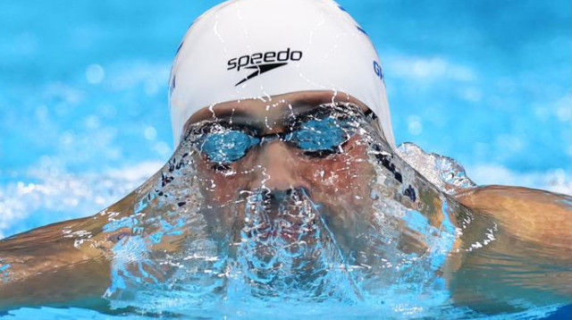 הישג היסטורי בבריכה. גרומי (צילום: רויטרס)