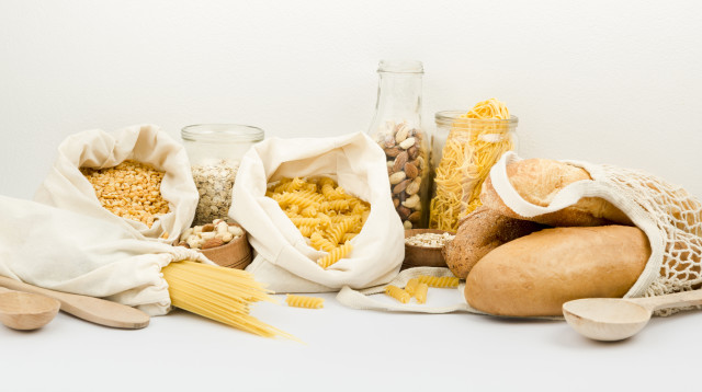 לחם, פסטה (צילום: אינגאימג')