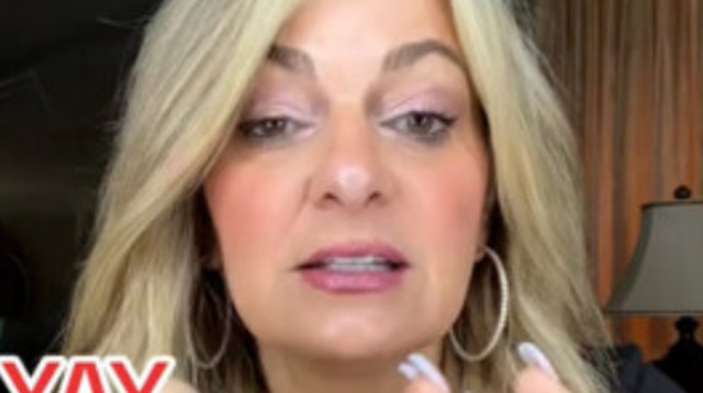 כך תמנעו מסימני הגיל בזכות מוצר אחד בלבד (צילום: מתוך טיקטוק)