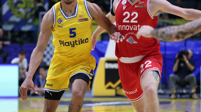 קלי קלות. בולדווין מול זיס (צילום: דני מרון)