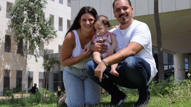 משפחת דדון (צילום: בית החולים אסותא אשדוד)