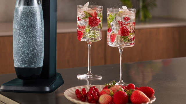 סנגריה ורודה לחגיגות האהבה (צילום: יחצ)